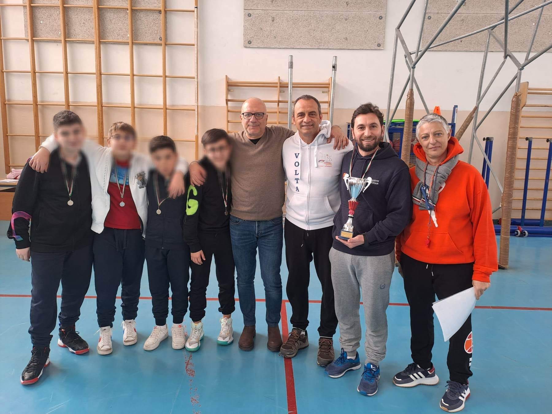 Caltanissetta. Per gli alunni dell’Istituto comprensivo Martin Luther King primo e secondo posto ai Campionati studenteschi di basket