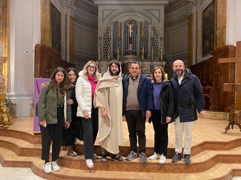 San Cataldo. Gran successo in Chiesa Madre per la piccola ricostruzione della resurrezione di Gesù rappresentata da “Quarta parete”