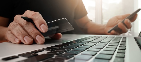 Truffe romantiche online: Polizia Postale arresta 8 persone; trentadue le vittime fin qui accertate per un danno di 400 mila euro