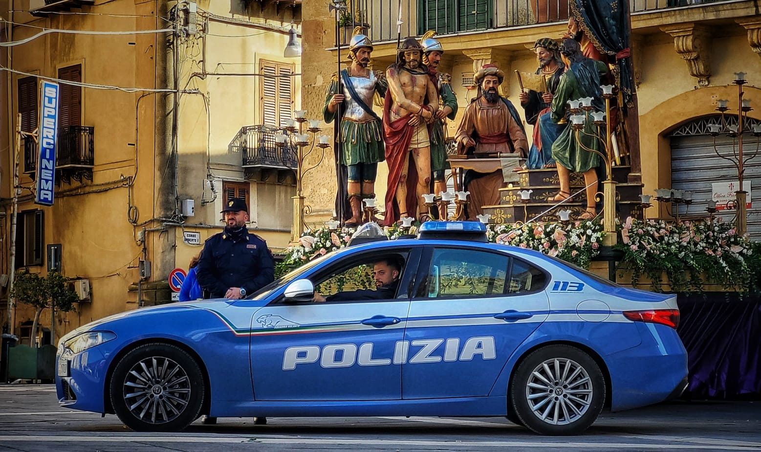 Caltanissetta. Gli agenti della Polizia di Stato impegnati nei servizi di ordine e sicurezza pubblica per la Settimana Santa