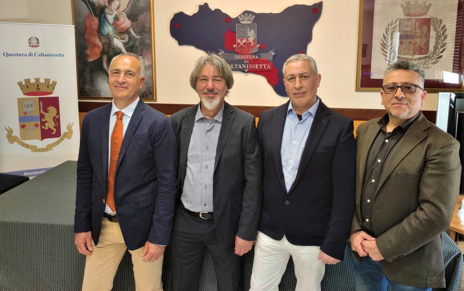 Caltanissetta. Quattro poliziotti della Questura in pensione: il ringraziamento del vicario del Questore, dott. Gaspare Calafiore