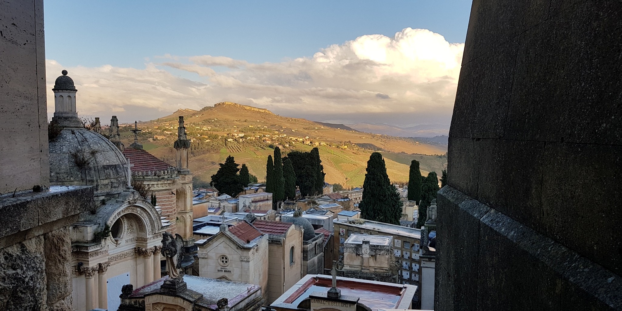 Caltanissetta: il Cimitero Angeli resterà chiuso il pomeriggio del 2 giugno