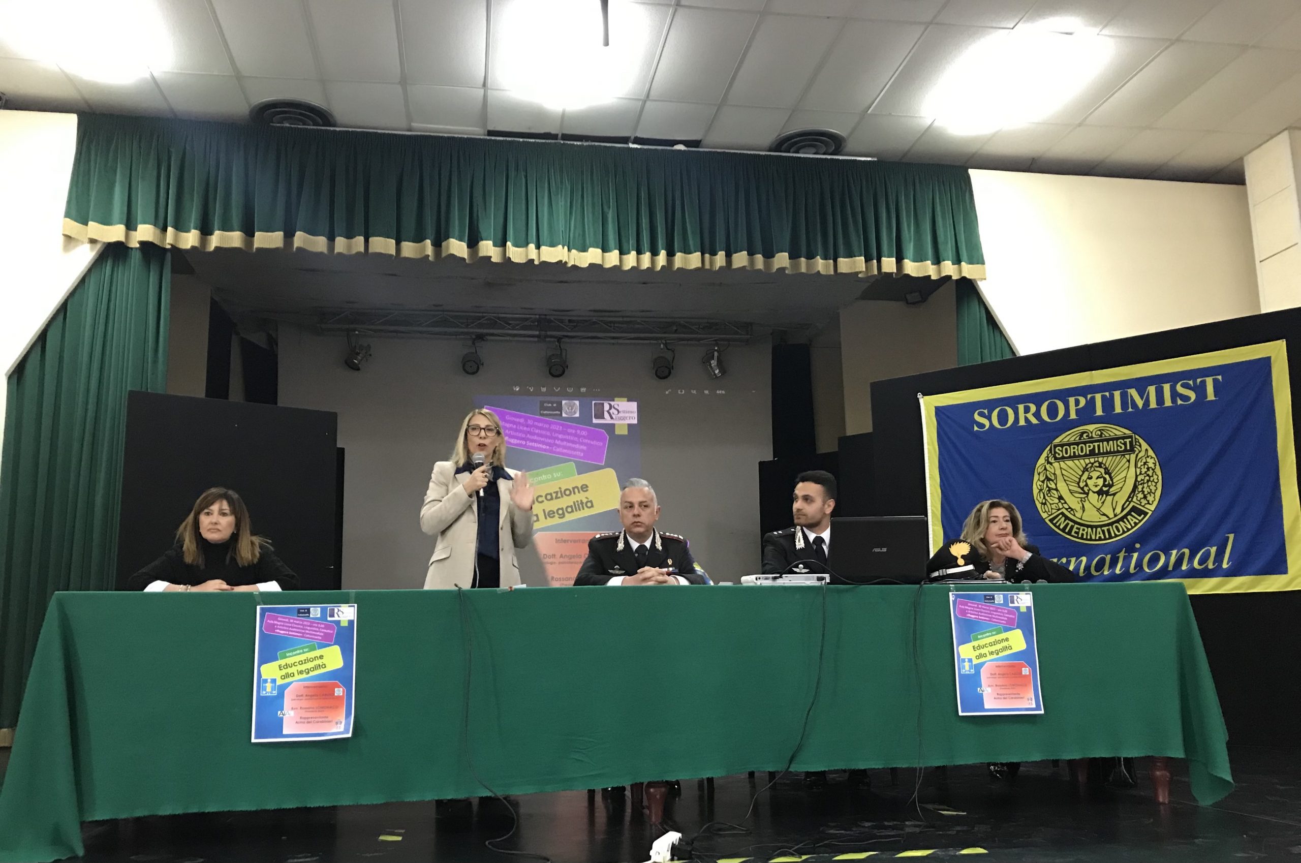 L’Arma dei Carabinieri e il Soroptimist Club incontrano gli studenti del Liceo Classico “Ruggero Settimo”