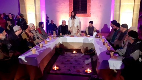Caltanissetta, “L’Ultima Cena” di A.Te.Pa. è andata in scena nell’atrio della Scarabelli