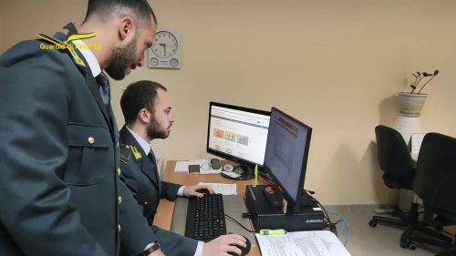 Caltanissetta, GdF: sequestro da 1,7 milioni di euro a commerciante asiatico, ha frodato il fisco