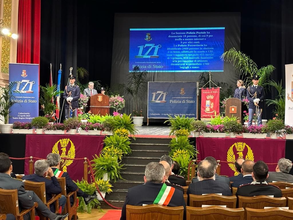 Caltanissetta, la Polizia di Stato ha celebrato il 171° Anniversario della sua fondazione al Teatro Margherita