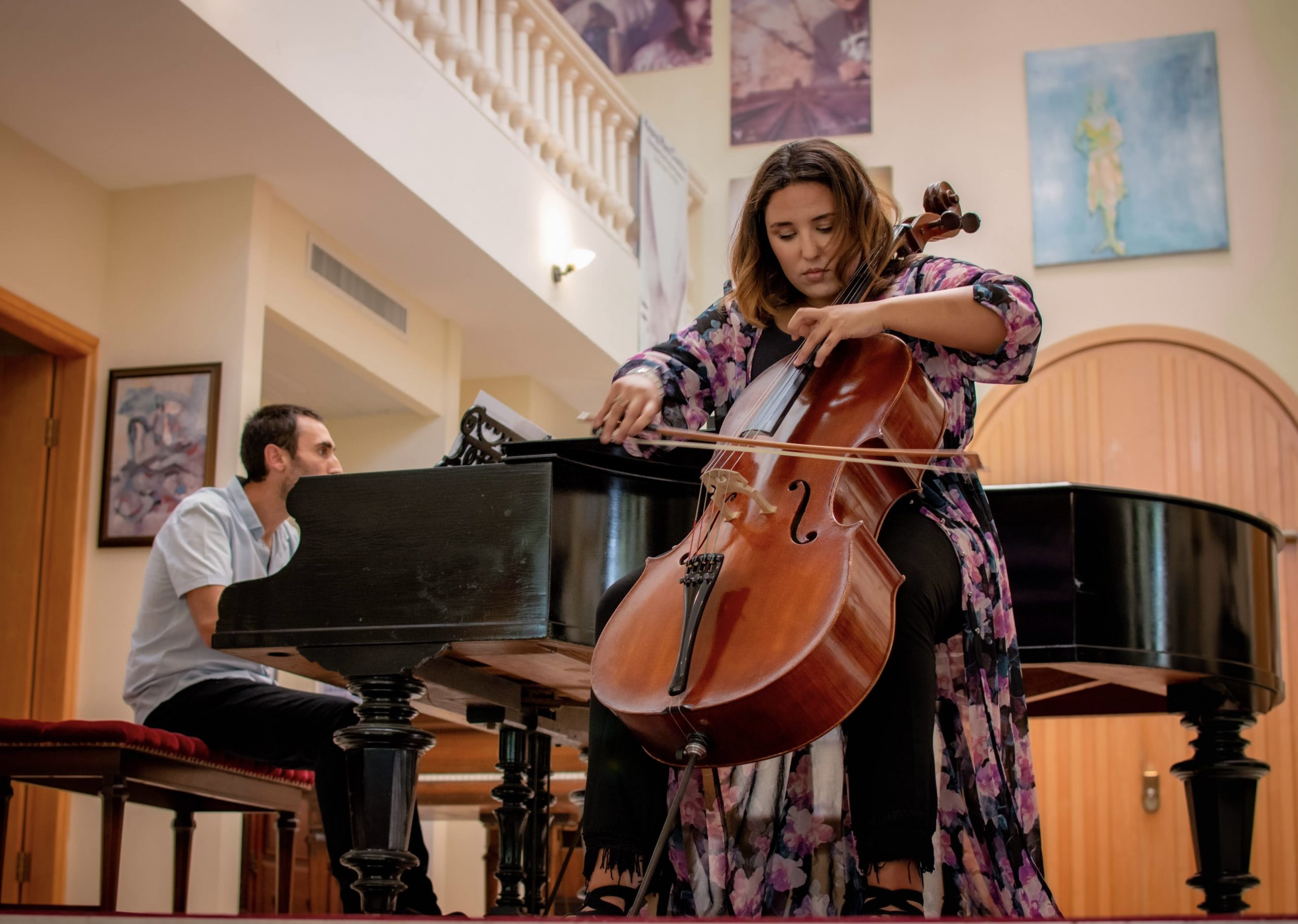 La nissena Eliana Miraglia torna con “Il Canto del violoncello” e spazia tra arie italiane ed ebraiche