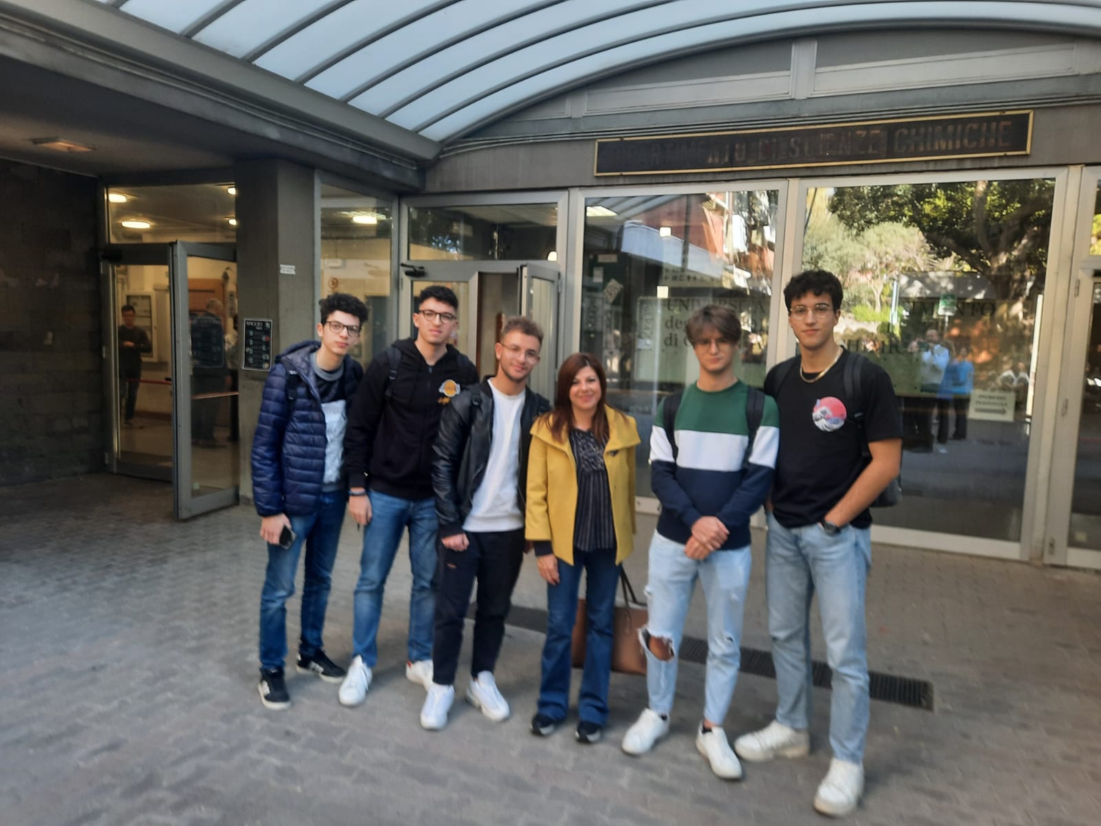 Caltanissetta. Grandi risultati per gli studenti dell’IISS Russo alle finali regionali dei Giochi della Chimica 2023