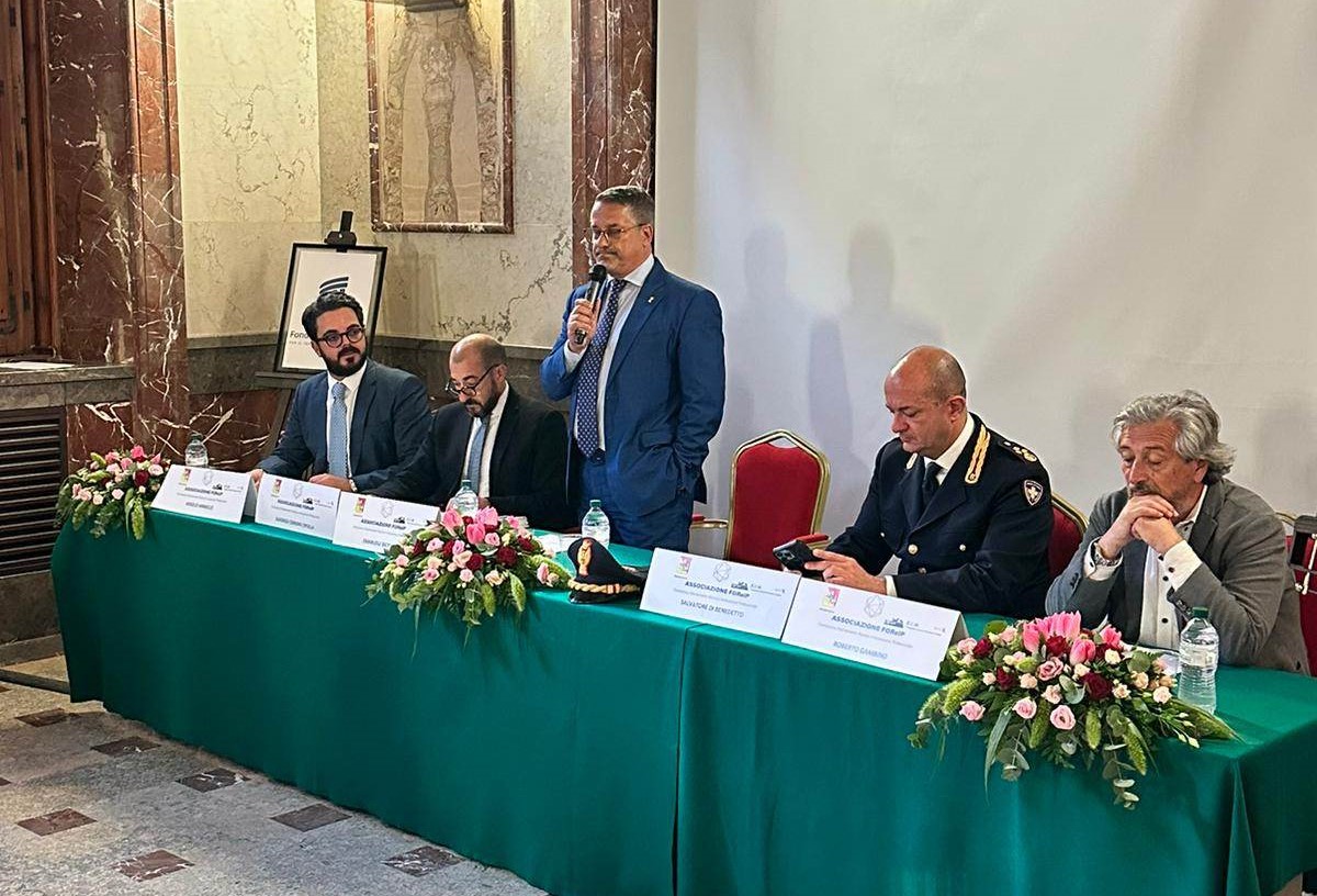 Caltanissetta. Il tema della violenza familiare nell’incontro “Il codice rosso della giustizia e il codice rosa della sanità”