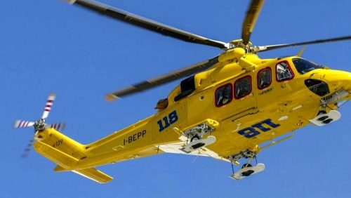 Sicilia. Giovane di 19 anni si tuffa in mare da una scogliera e si procura sospetta frattura alle vertebre