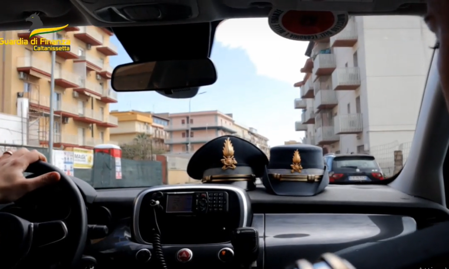 Caltanissetta, GdF: 5 arresti e sequestri nella maxi operazione antidroga
