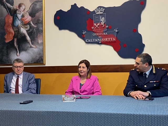 “Caltanissetta mi è stata descritta come città accogliente”,  il nuovo questore Pinuccia Albertina Agnello incontra la stampa