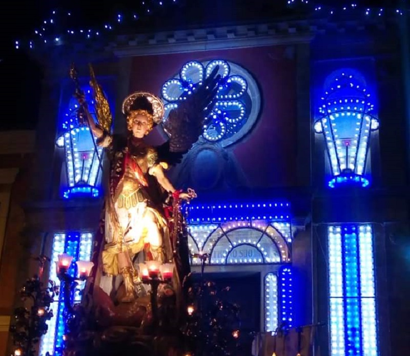A Caltanissetta San Michele fa “miracoli doppi”. Un fedele: “Perché i Nisseni ignorano questo dono”?