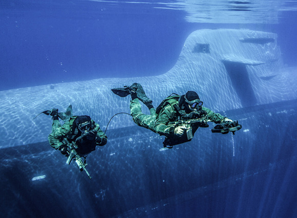 Morto Ufficiale di Marina di 31 anni mentre stava svolgendo corso di specializzazione subacquea in mare