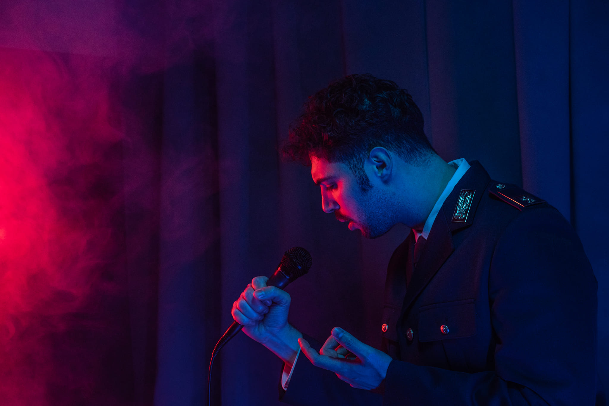 Sicurezza stradale: il Poliziotto Rapper Revman ritorna a sensibilizzare i giovani ad una guida sicura con “Lamborghini Huracàn Rap”