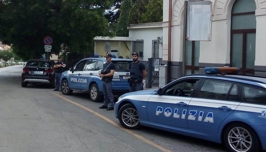 Caltanissetta. Controlli a tappeto della Polizia nel territorio: tre arresti e dieci denunce per furti, sanzionate tre sale giochi