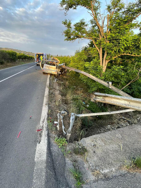 Tragico incidente per 4 giovani di Niscemi: due morti e due feriti sulla SS 124