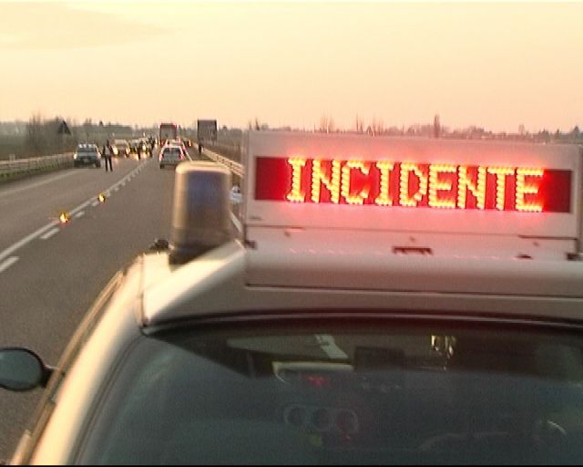 Incidente stradale nel Ragusano, cinque i feriti, tre sarebbero gravi