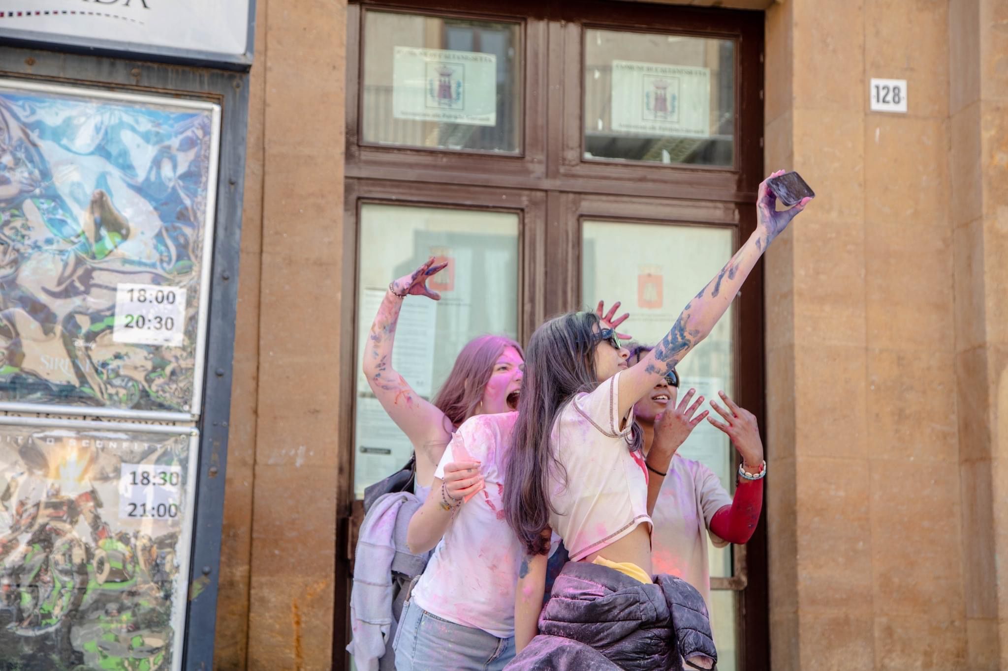 Caltanissetta. Gli studenti: “La città muore per colpa dei vecchi baluardi che non cedono la guardia”