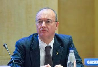 Scuola, Valditara: “Arresto per chi picchia i prof. Educazione sessuale? Solo con ok genitori”