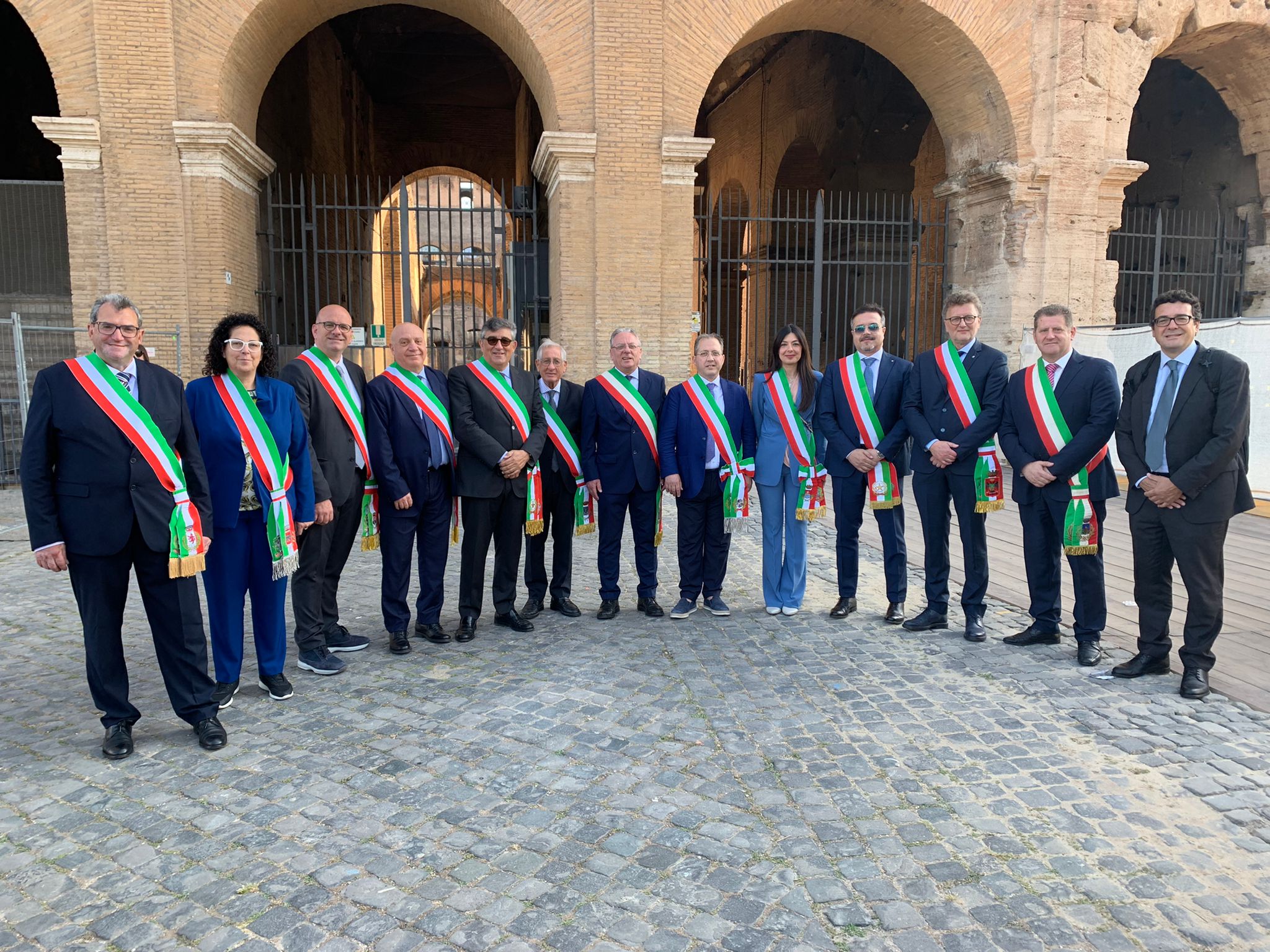 Festa della Repubblica: delegazione di sindaci siciliani alla parata dei Fori Imperiali a Roma