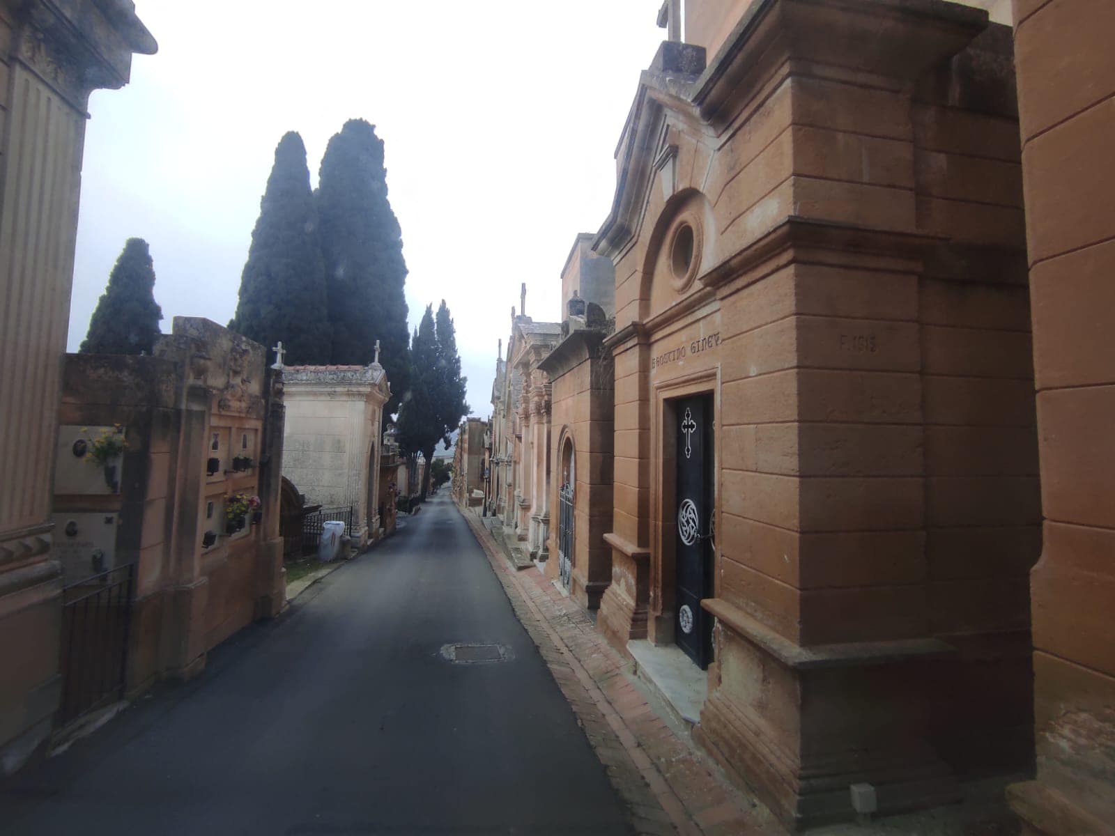 Caltanissetta. Cimitero “Angeli”: orari di apertura per lunedì 29 settembre