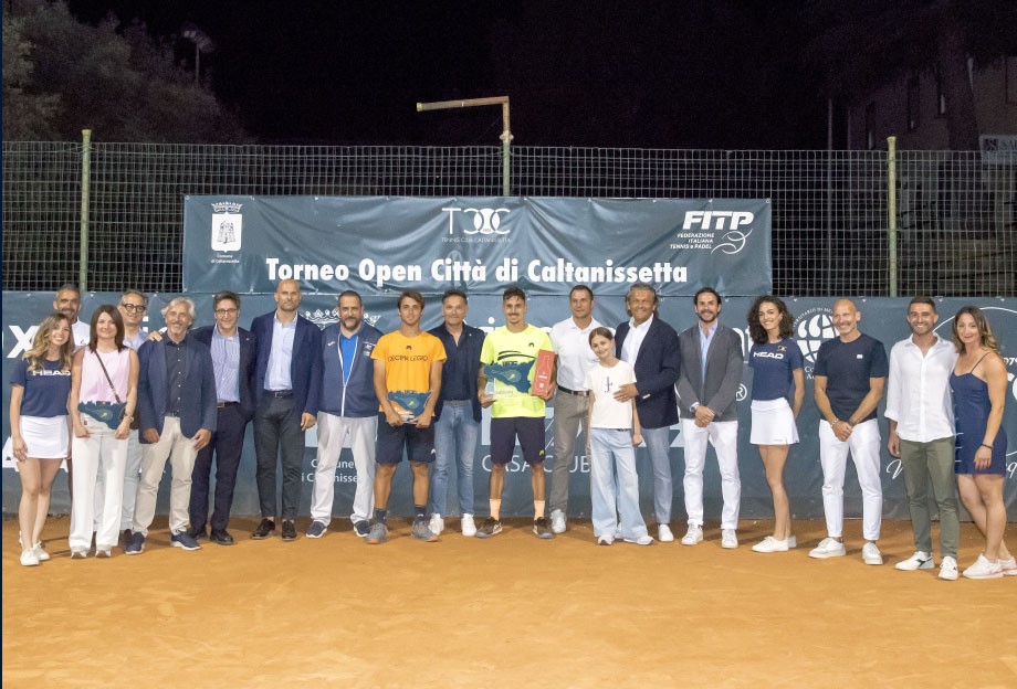 Al Tennis Club Caltaissetta s’è impongono Miriana Tona e Antonio Massara nel Torneo Open più ricco d’Italia
