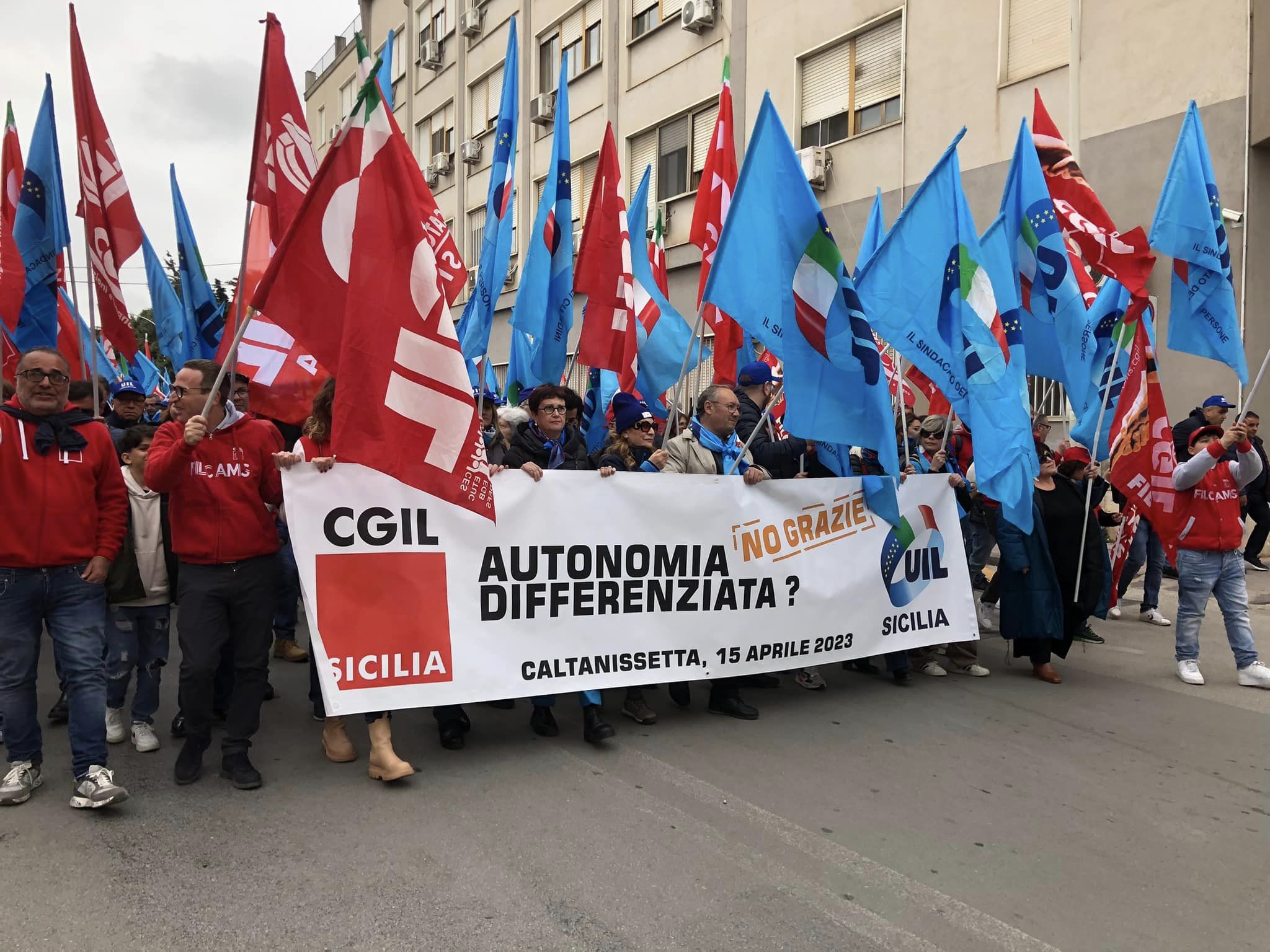 Cgil e Uil, raccolta firme a Caltanissetta “No” all’Autonomia differenziata: “Schifani si ricordi di essere il presidente dei siciliani”