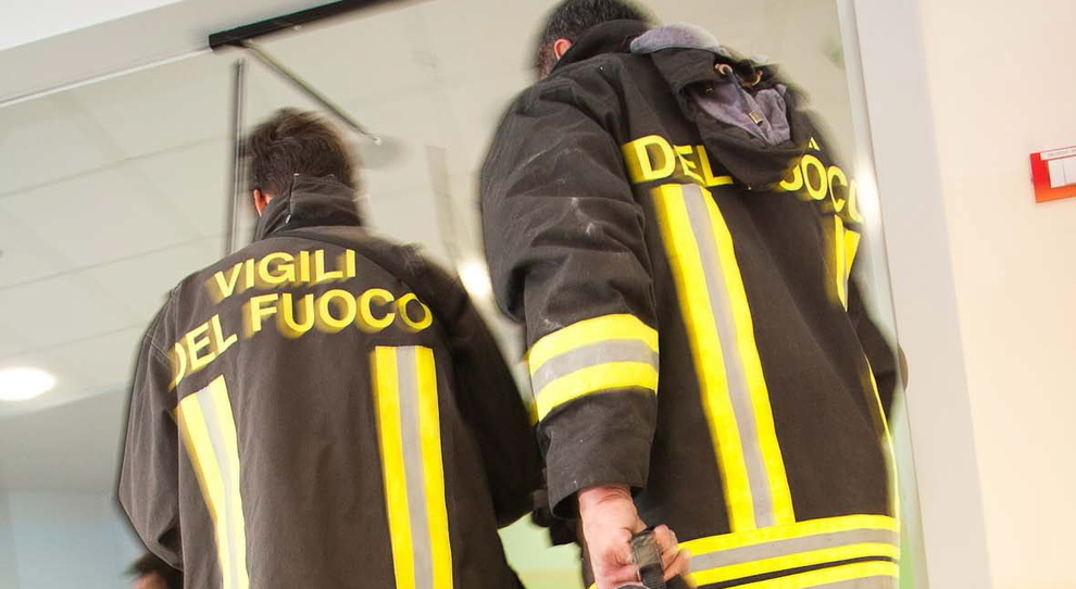 Donna trovata morta , era in ascensore bloccato. Verifiche per capire se si sia trattato di un black out o guasto