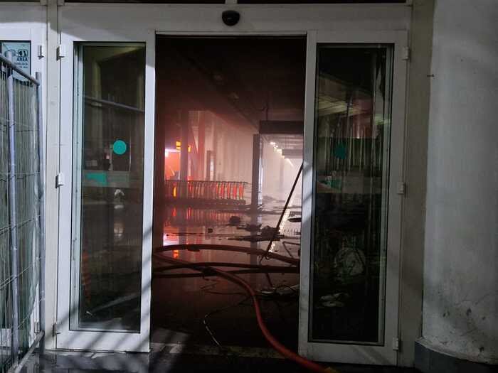 Catania: incendio in aeroporto, voli sospesi fino alle 14