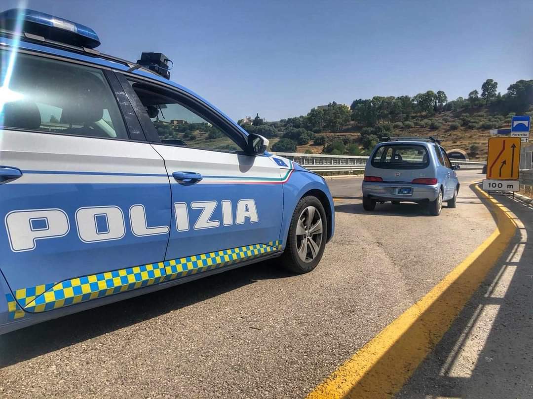 90enne in contromano sulla 640, l’intervento polizia evita incidente