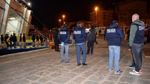 Sicilia, pirateria marittima contro i migranti: 4 arresti