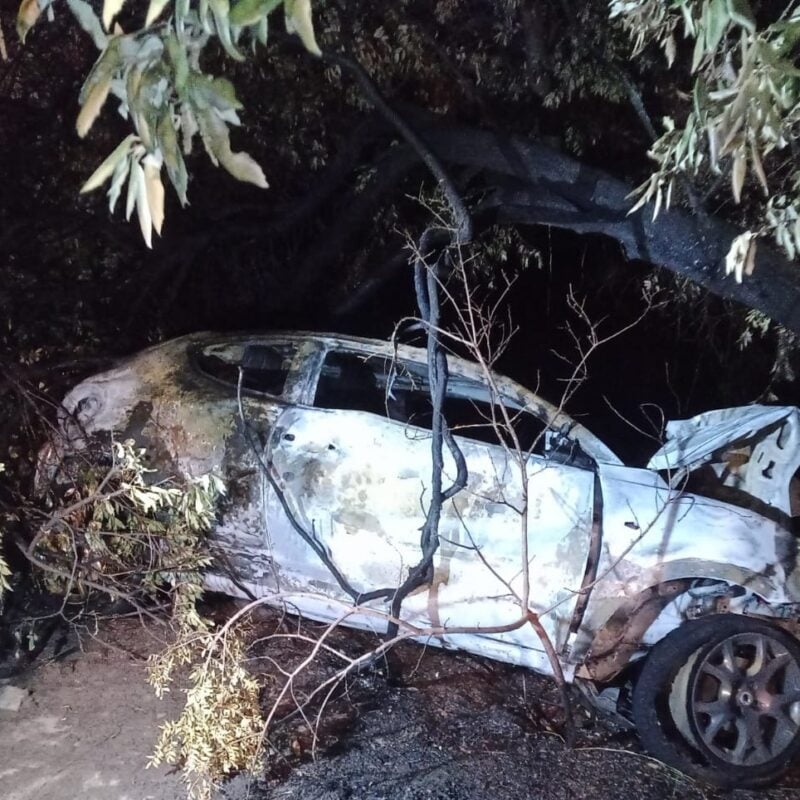 Tragedia della strada a Palermo: giovane di 22 anni muore carbonizzato nella sua auto uscita fuori strada