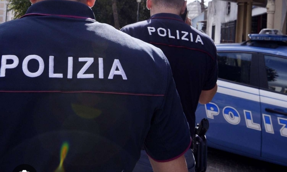 Pubblica foto intime ex fidanzata, per lui divieto di avvicinamento