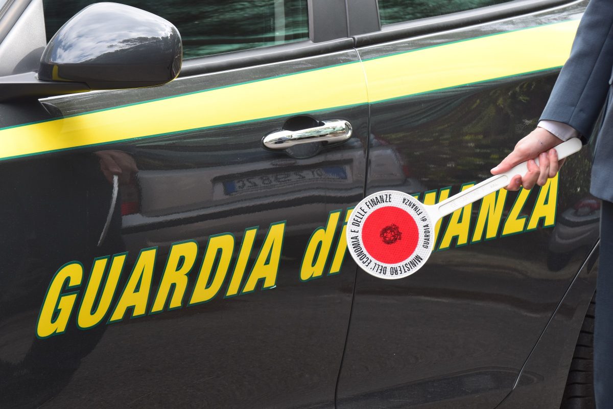 Operazione Gdf, sequestrati oltre 800 mila euro e immobili