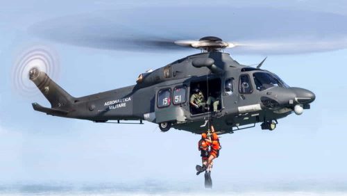 Difesa: elicottero aeronautica soccorre donna dopo malore su nave crociera