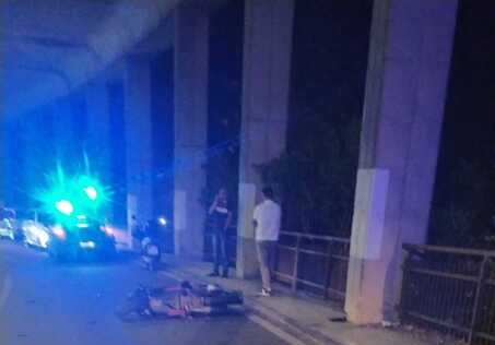 Turista australiano muore in incidente su scooter a Taormina, si è andato a schiantare contro il pilastro galleria