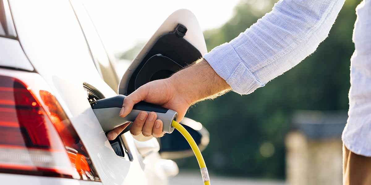 Sicilia. Tornano gli ecoincentivi regionali su nuovi veicoli elettrici o full ibridi di classe Euro 6