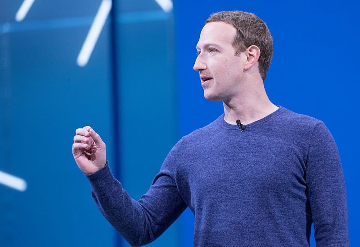 Facebook compie 20 anni, ha cambiato la società e la privacy: lanciato il 4 febbraio 2004 ad Harvard da Mark Zuckerberg