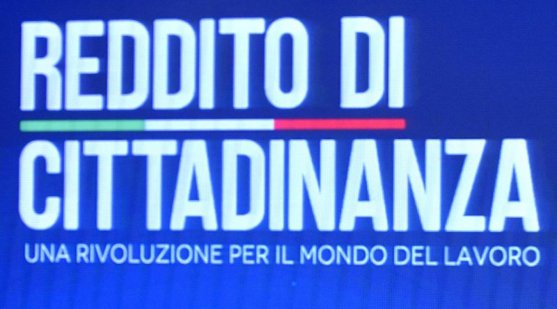 Perde il reddito di cittadinanza e minaccia di dar fuoco alla stanza del sindaco a Terrasini