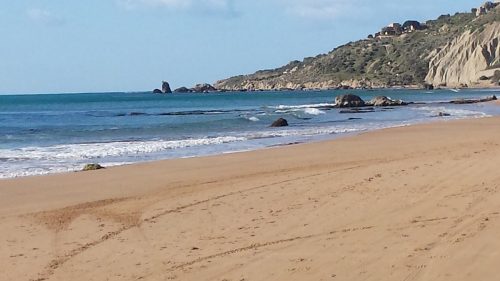 Trovato cadavere di un 54enne tra gli scogli del porto di Marianello a Licata