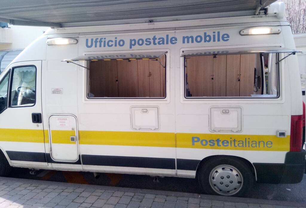 Mazzarino. Poste Italiane ha attivato ufficio postale mobile in via Togliatti