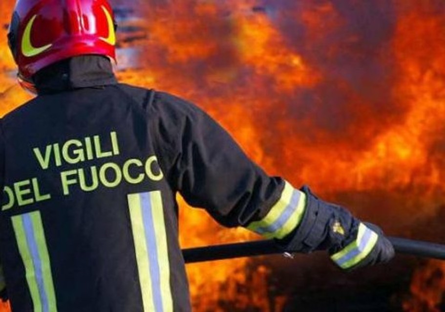Sicilia. Fuga gas innesca esplosione in casa, anziana soccorsa