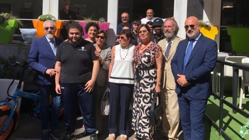 Caltanissetta, Equo Cream Cafè diventa “Aut”: le istituzioni nissene inaugurano il bar solidale