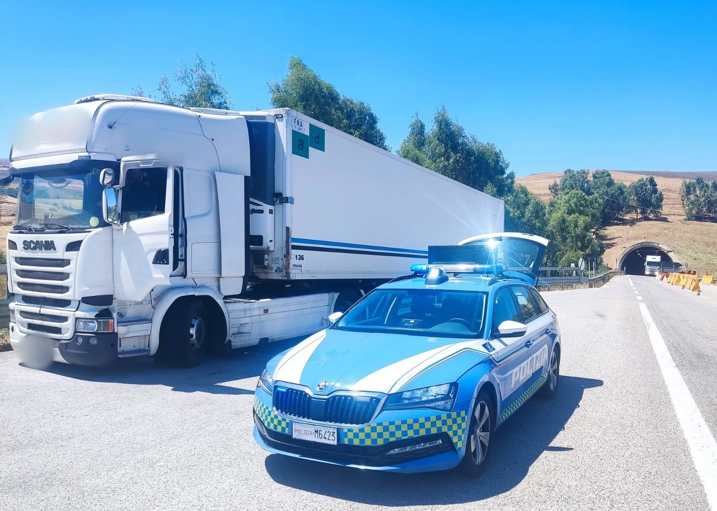 Caltanissetta. Retromarcia in autostrada sulla A19: sanzionato conducente dalla Polizia stradale