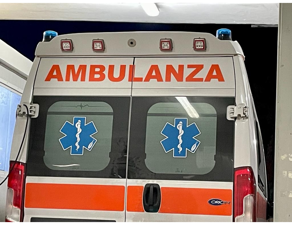 Tragedia in vacanza: muore calciatore 30enne sotto gli occhi della sua fidanzata