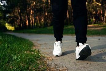 Il numero dei passi non conta: ecco cosa davvero fa la differenza per la tua salute