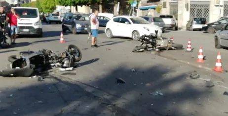 Violento scontro tra 2 moto all’ingresso dell’Ospedale Civico di Palermo: muore 51enne nel giorno del suo compleanno