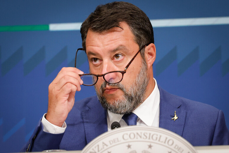 Infrastrutture, il ministro Salvini: “Stiamo recuperando anni di veti e ritardi”