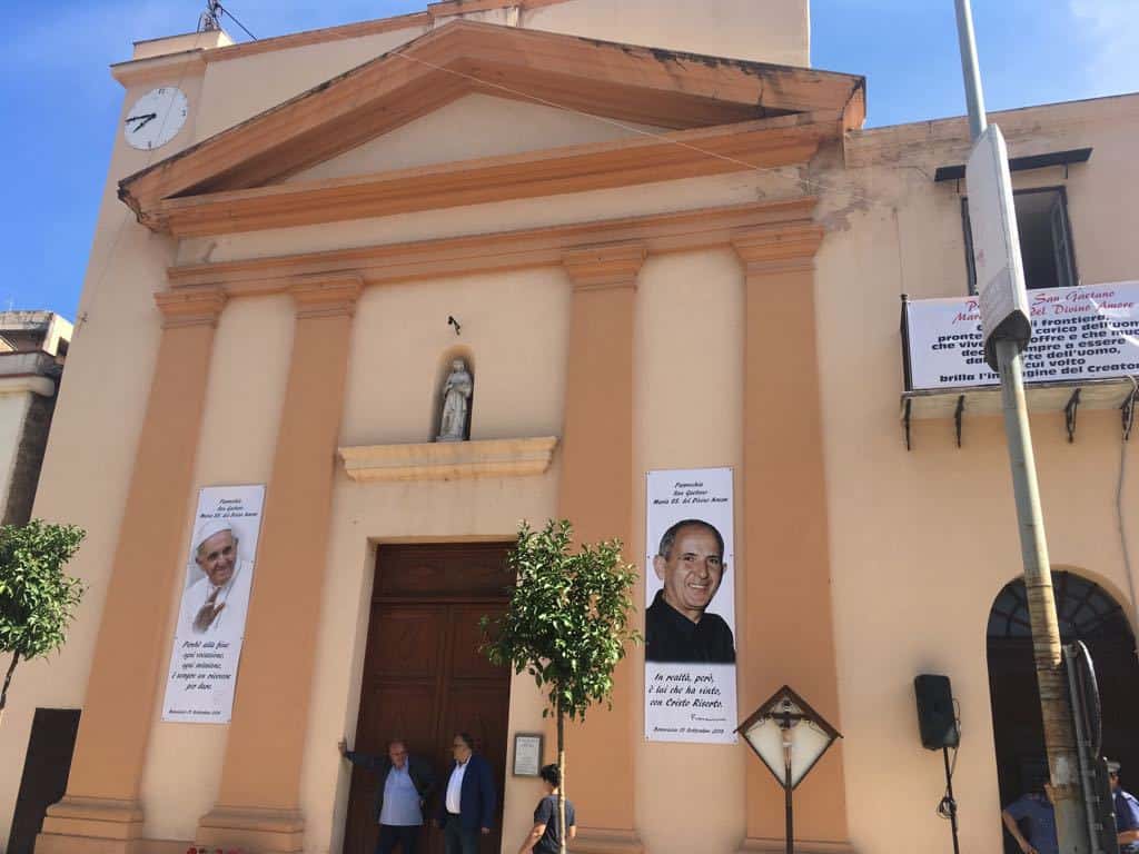 Palermo, vandali nella piazza dedicata a Don Pino Puglisi